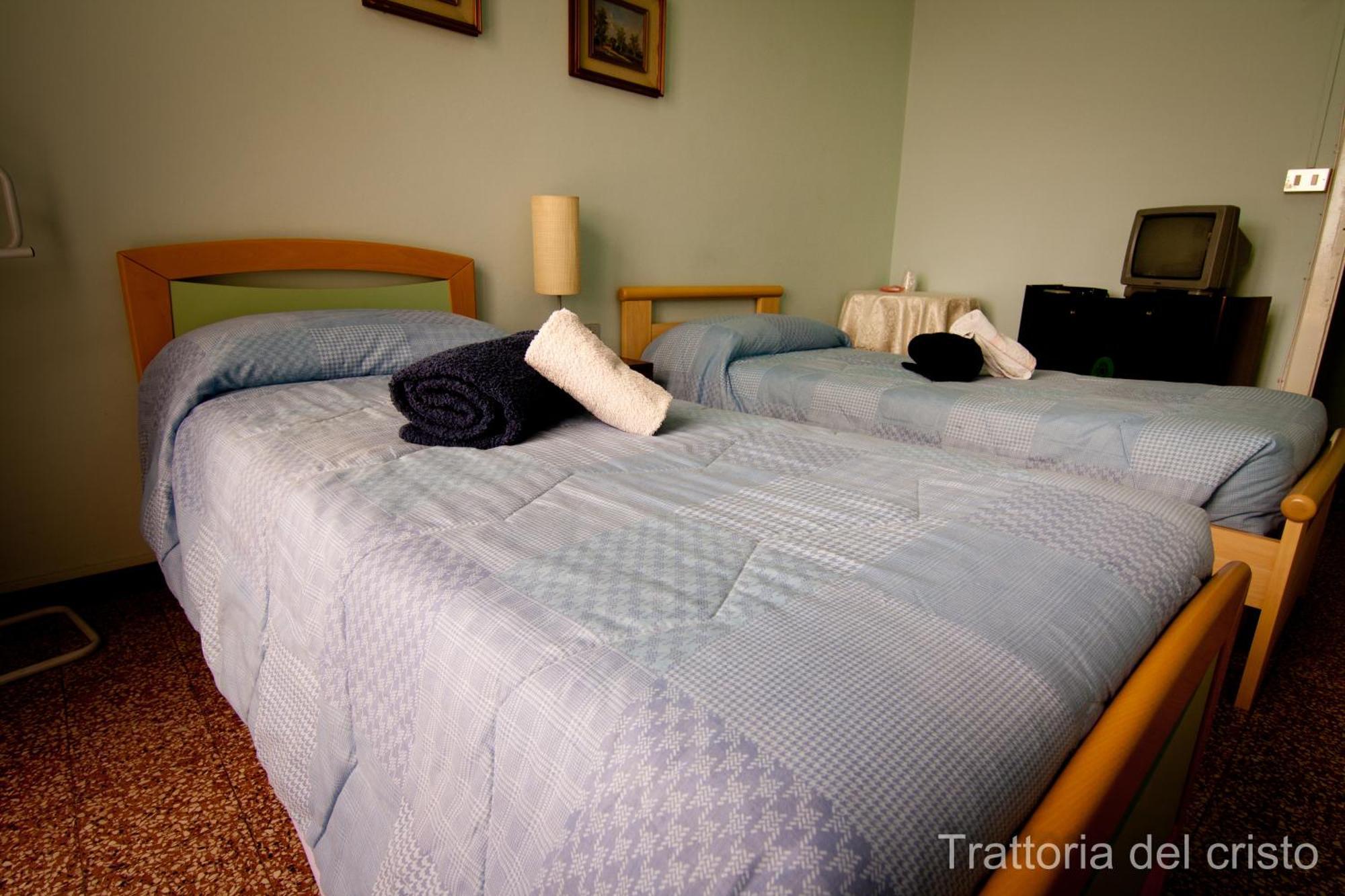 Affittacamere Trattoria Del Cristo Ospedaletto Lodigiano Quarto foto